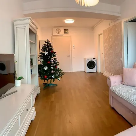 Apartment Apartament De Lux, Complet Nou, Central *
